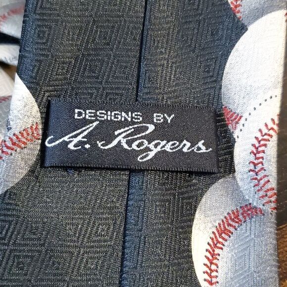 A Rogers Black Baseball Tie - Picture 5 of 6